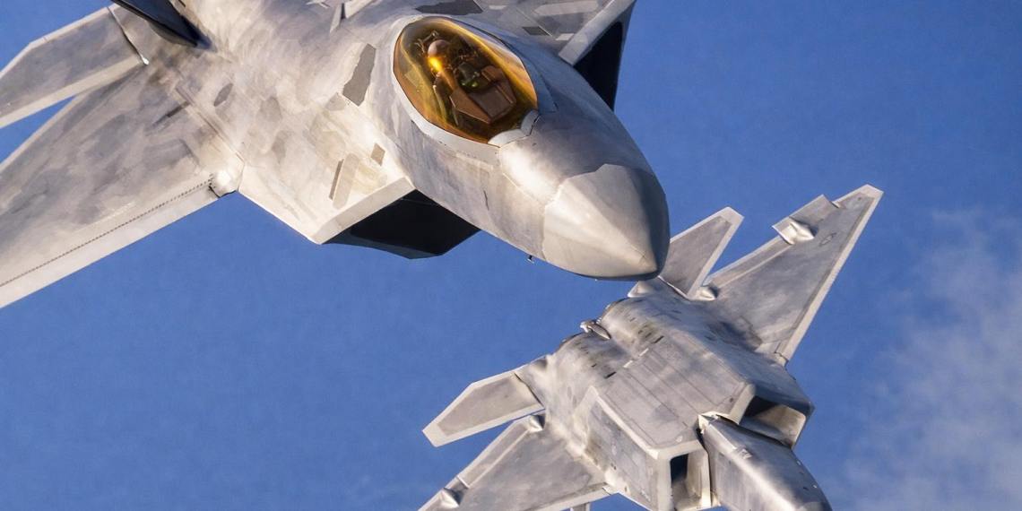 A flight simulation scene: Microsoft Flight Simulator 2024 Raptor