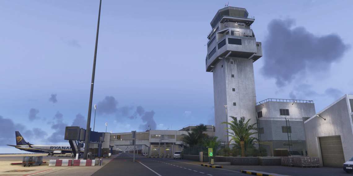 A flight simulation scene: Microsoft Flight Simulator 2024 Tenerife South