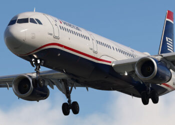 Microsoft Flight Simulator Airbus A321 in American Airlines Livery by Fenix Simulations